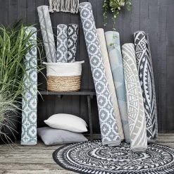 In- & Outdoorteppich Dreiecke L 180 X B 120cm COLOUR CLASH In Pastellblau -Butlers butlers in and outdoorteppich dreiecke l 180 x b 120cm colour clash in pastellblau 5