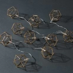 LED-Lichterkette Würfel 10 Lichter Mit USB-Batteriefach GEOMETRICS In Gold -Butlers butlers led lichterkette wurfel 10 lichter mit usb batteriefach geometrics in gold 4