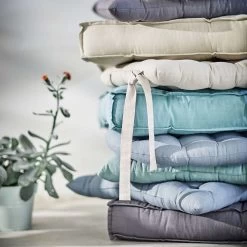 Stuhlkissen Mit Bändchen L 35 X B 37cm SOLID In Beige -Butlers butlers stuhlkissen mit bandchen l 35 x b 37cm solid in beige 1